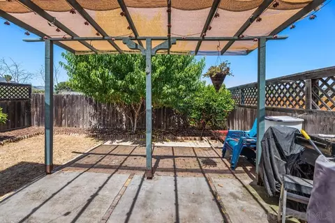 424 Devonshire Gln, Escondido, CA 92027 photo 32