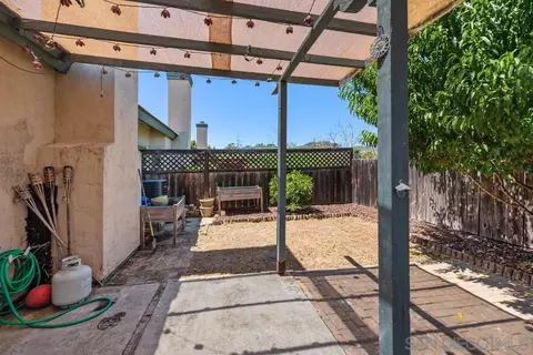 424 Devonshire Gln, Escondido, CA 92027 photo 25