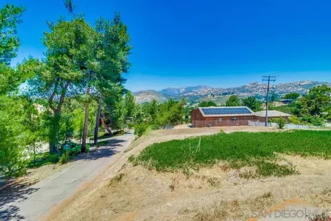 530 Mountain View Rd, El Cajon, CA 92021 photo 17