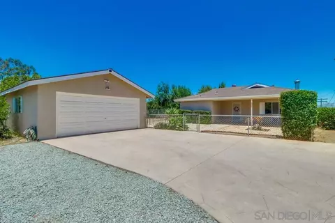 530 Mountain View Rd, El Cajon, CA 92021 photo 2