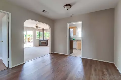 530 Mountain View Rd, El Cajon, CA 92021 photo 6