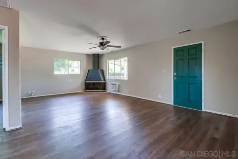 530 Mountain View Rd, El Cajon, CA 92021 photo 5