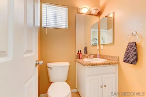 8713 Glen Oaks Way, Santee, CA 92071 photo 6