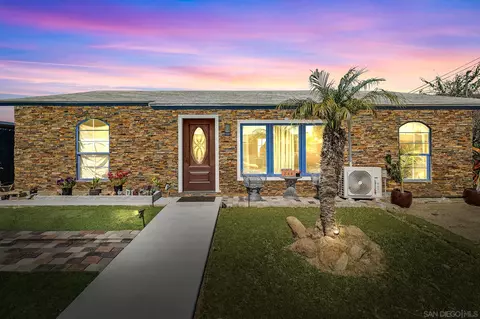 844 Bonsall St, San Diego, CA 92114