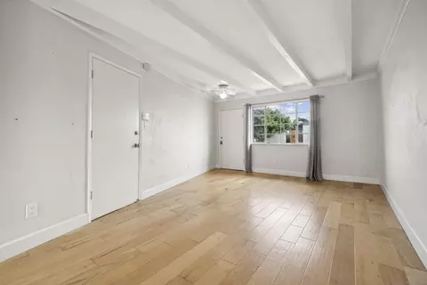 838 Lamplight Dr, La Jolla, CA 92037 photo 17