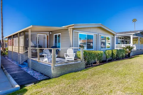 7110 Santa Barbara St, Carlsbad, CA 92011 photo 3