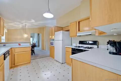 1010 E Bobier Dr #65, Vista, CA 92084 photo 15