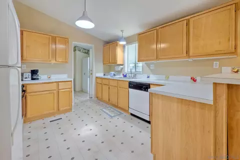 1010 E Bobier Dr #65, Vista, CA 92084 photo 13