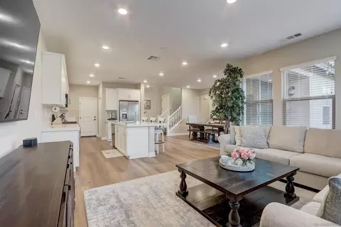 2305 Zeus Ct, Spring Valley, CA 91977 photo 3