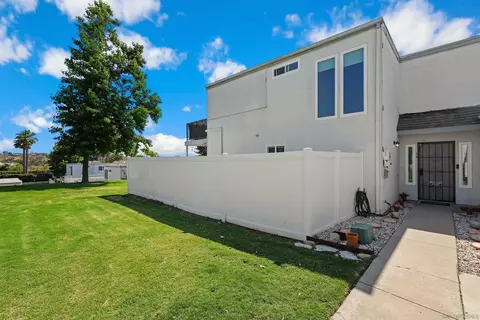 1640 Maple Dr #14, Chula Vista, CA 91911