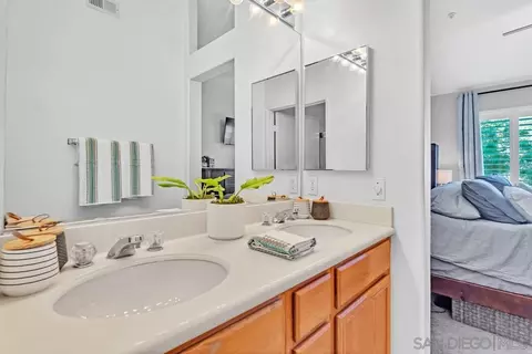 465 Whispering Willow Dr #E, Santee, CA 92071 photo 22