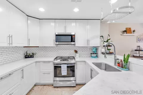 465 Whispering Willow Dr #E, Santee, CA 92071 photo 8