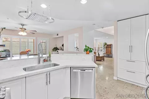 465 Whispering Willow Dr #E, Santee, CA 92071 photo 10