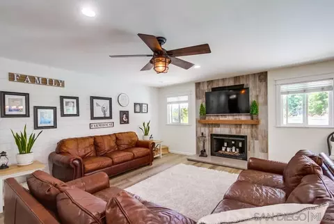 14440 Carlson Ct, Poway, CA 92064 photo 2