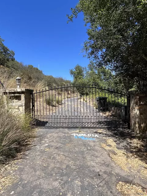 721 Rainbow Crest Rd, Fallbrook, CA 92028 photo 2