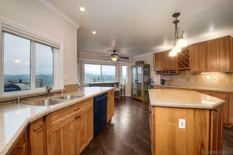 4041 Vortex Pl, Escondido, CA 92025 photo 9