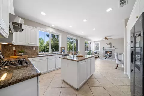 33260 Embassy Ave, Temecula, CA 92592 photo 5