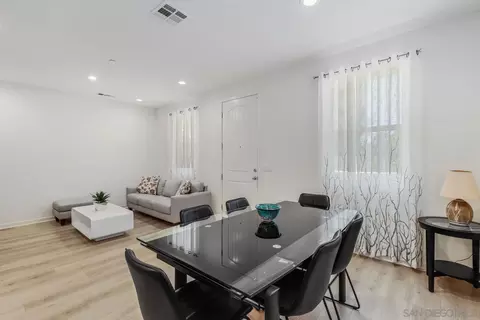 4117 Sitio Flor, Oceanside, CA 92057 photo 4