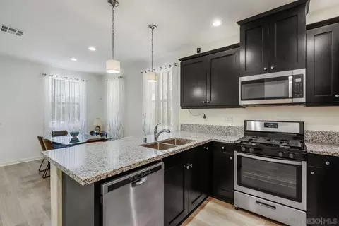 4117 Sitio Flor, Oceanside, CA 92057 photo 7