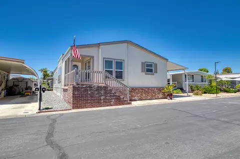 1600 E Vista Way #SPC 56, Vista, CA 92084