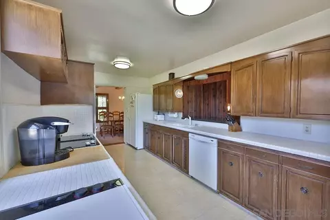 4855 Vita, La Mesa, CA 91941 photo 18