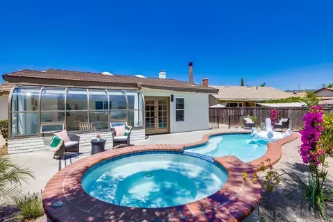 2247 Montemar Ave, Escondido, CA 92027 photo 2