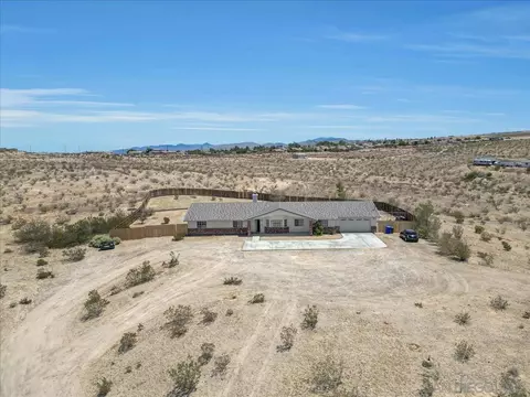 28525 Windy Pass, Barstow, CA 92311 photo 3