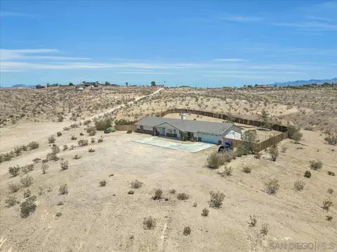 28525 Windy Pass, Barstow, CA 92311 photo 4
