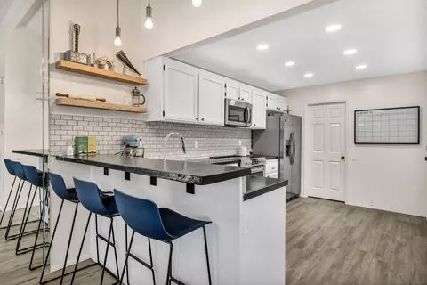 6075 Cumulus Ln, San Diego, CA 92110