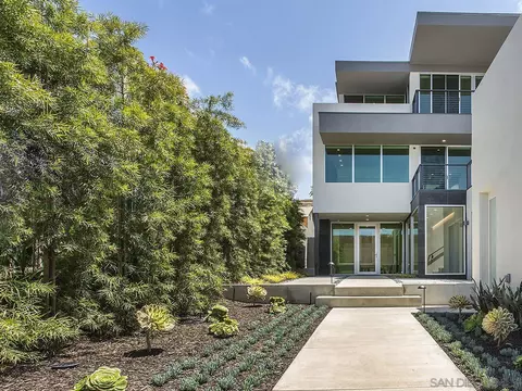 7239 Draper, La Jolla, CA 92037 photo 2