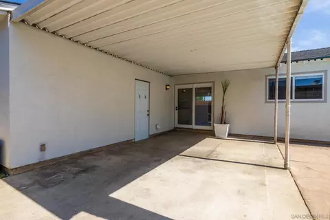 10016 Carreta, Santee, CA 92071 photo 25