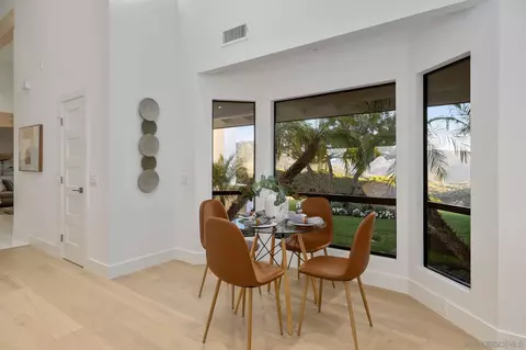3831 Silverleaf Ln, Vista, CA 92084 photo 7