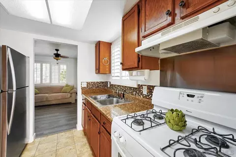1522 Bush, Oceanside, CA 92058 photo 10