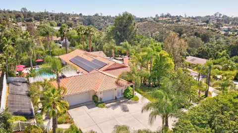 2008 Mil Sorpresas Dr, Fallbrook, CA 92028 photo 3
