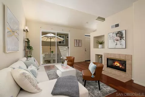 4121 Via Candidiz #40, San Diego, CA 92130
