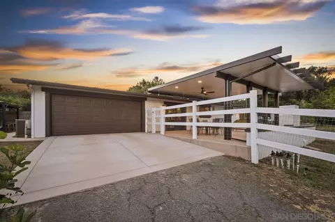 2952 Milpas Dr, Escondido, CA 92029 photo 21