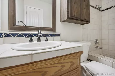 2952 Milpas Dr, Escondido, CA 92029 photo 15