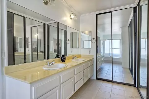4734 Edinburgh Dr, Carlsbad, CA 92010 photo 19