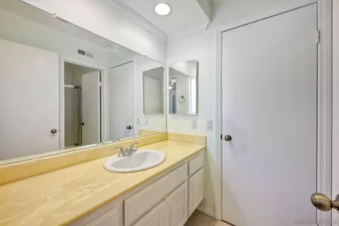 4734 Edinburgh Dr, Carlsbad, CA 92010 photo 21