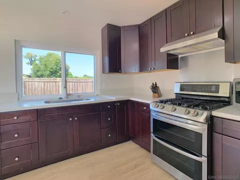8419 Paseo Iglesia, Spring Valley, CA 91977 photo 3