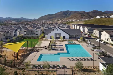 507 Meadowood St #231, Fallbrook, CA 92028 photo 4