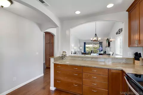 6914 Peach Tree Rd, Carlsbad, CA 92011 photo 11