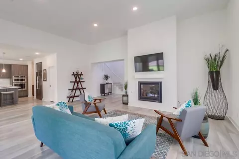 9056 Trailridge, Santee, CA 92071 photo 5
