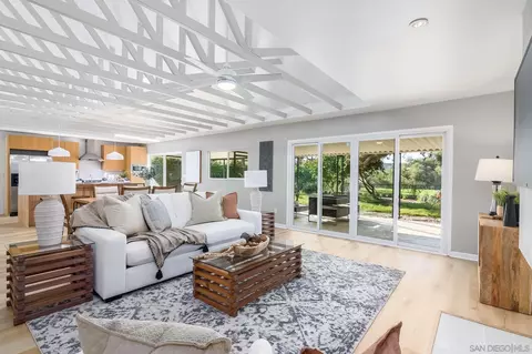 1911 San Pablo Dr, San Marcos, CA 92078