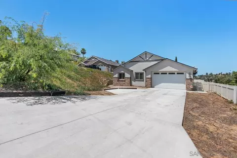 9220 Rickie Rd, Lakeside, CA 92040