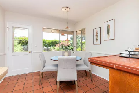 5855 Cactus Way, La Jolla, CA 92037 photo 9