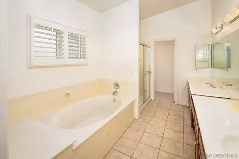 828 D, Coronado, CA 92118 photo 15
