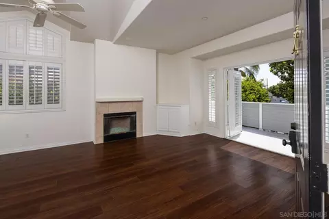 828 D, Coronado, CA 92118 photo 4