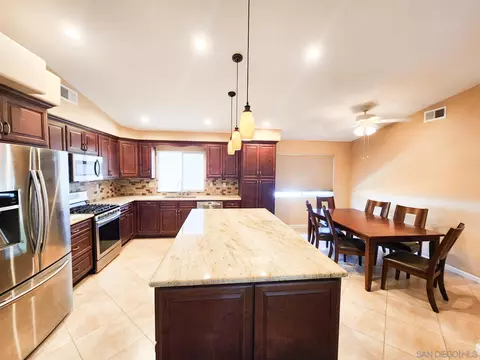 24409 Ysidro Dr, Ramona, CA 92065 photo 6