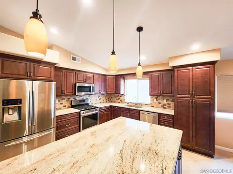 24409 Ysidro Dr, Ramona, CA 92065 photo 7